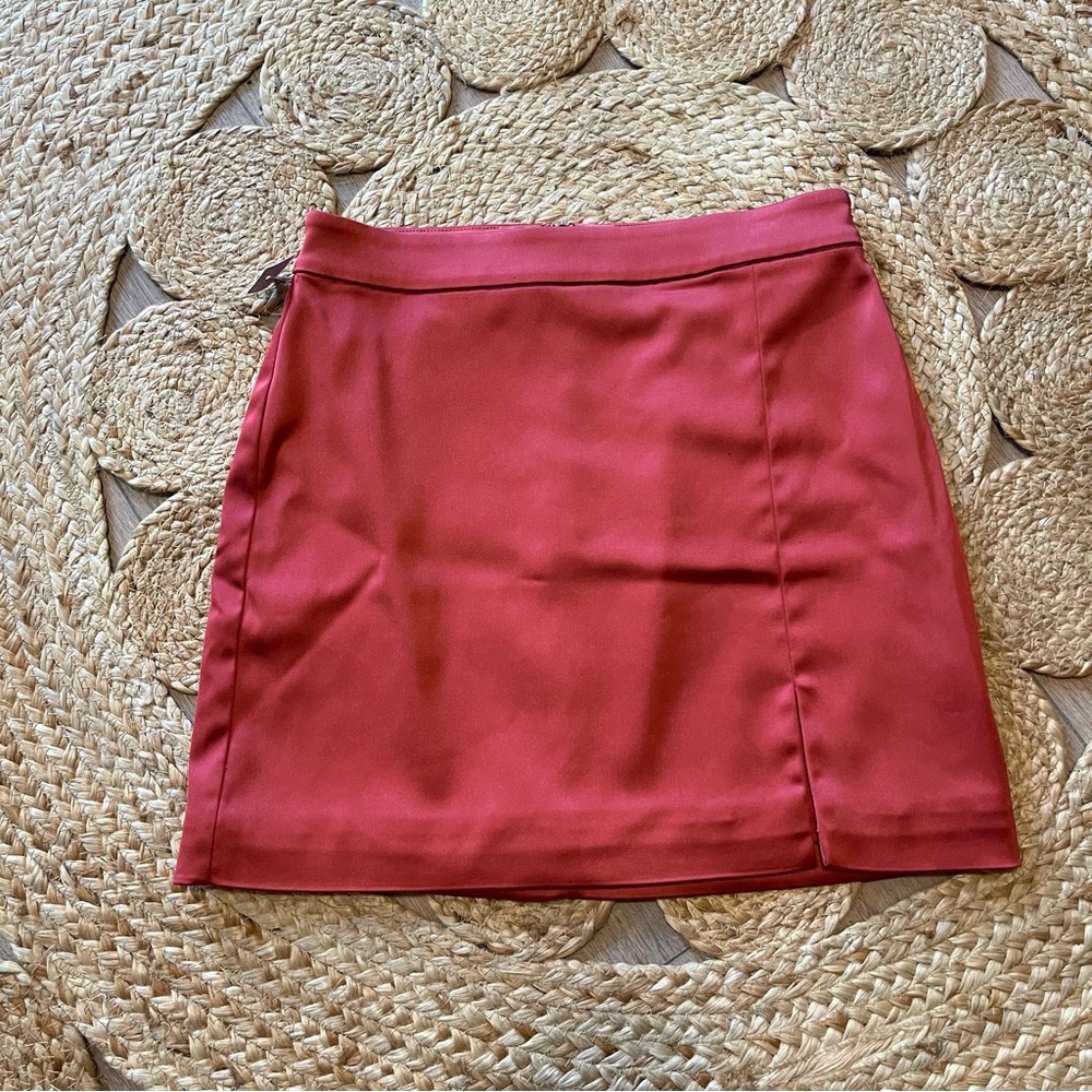 Women's Aritzia Wilfred Size 4 Satin Patio Mini Skirt Rosy Red New